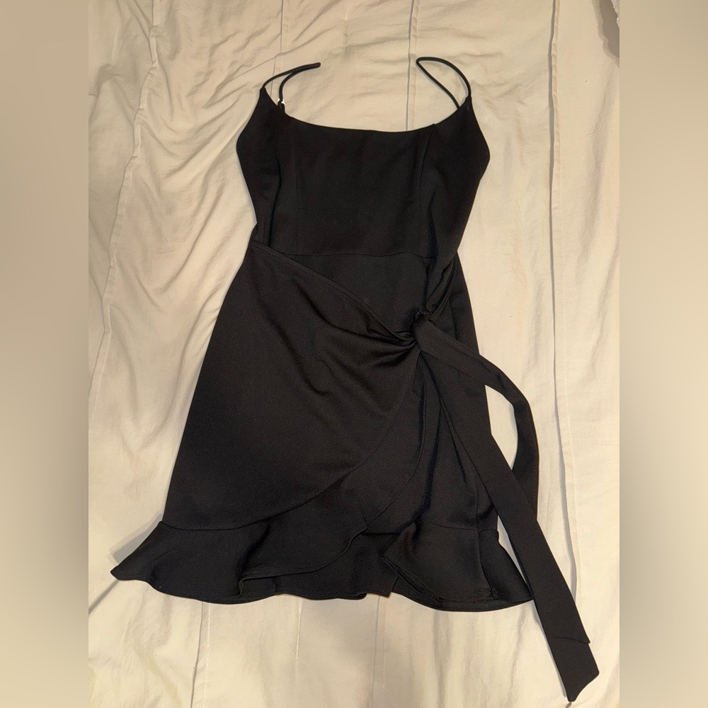 Flattering Lucy in the Sky Women's Black Dress 🖤 size L